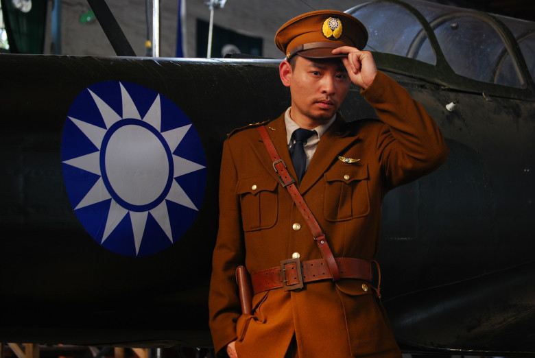 远去的飞鹰