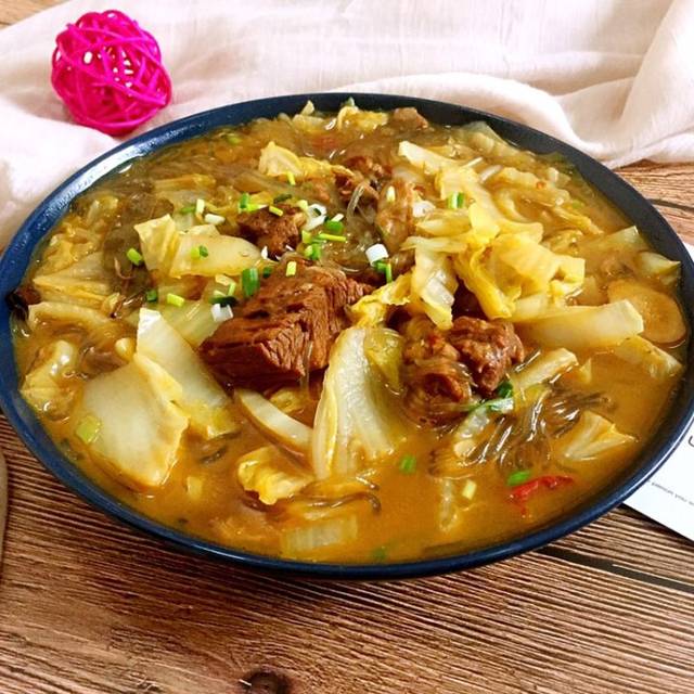 炖牛肉烩白菜