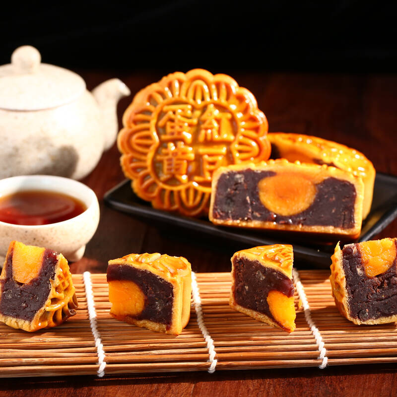 豆沙蛋黄月饼