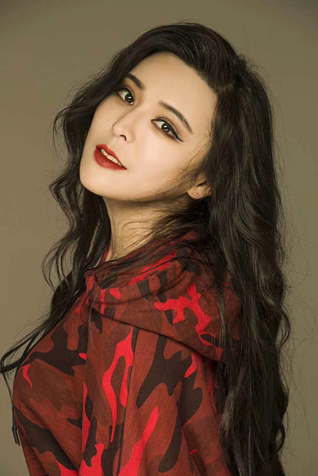 class="ref" data-ctrid="2kn8lqmqjme">白帆,中国内地女演员 /span> 