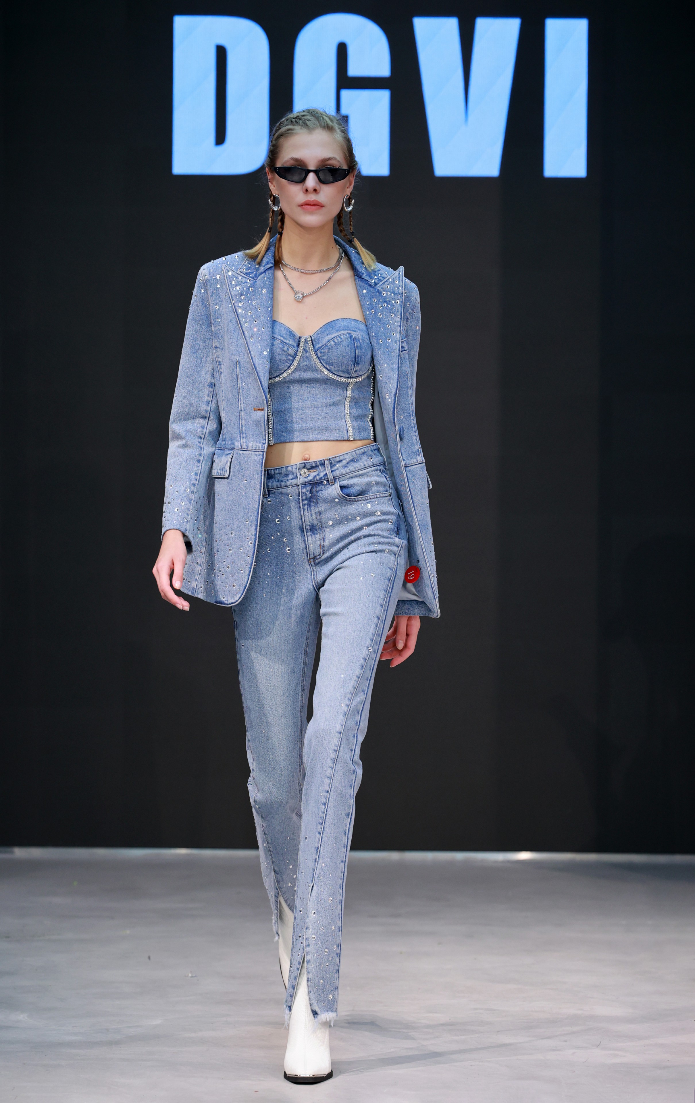  p>意大利著名时尚 a target="_blank" href="/item/女装品牌/2297949