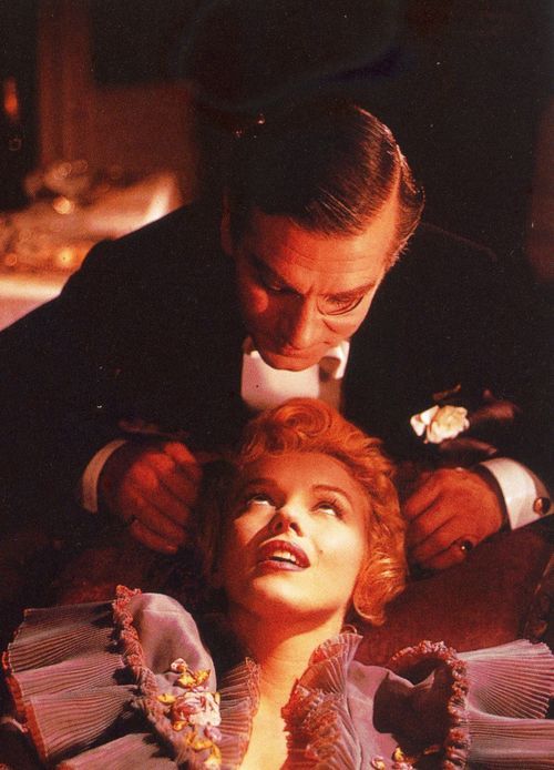  p>《游龙戏凤》是由 a target="_blank" href="/item/劳伦斯·奥利弗