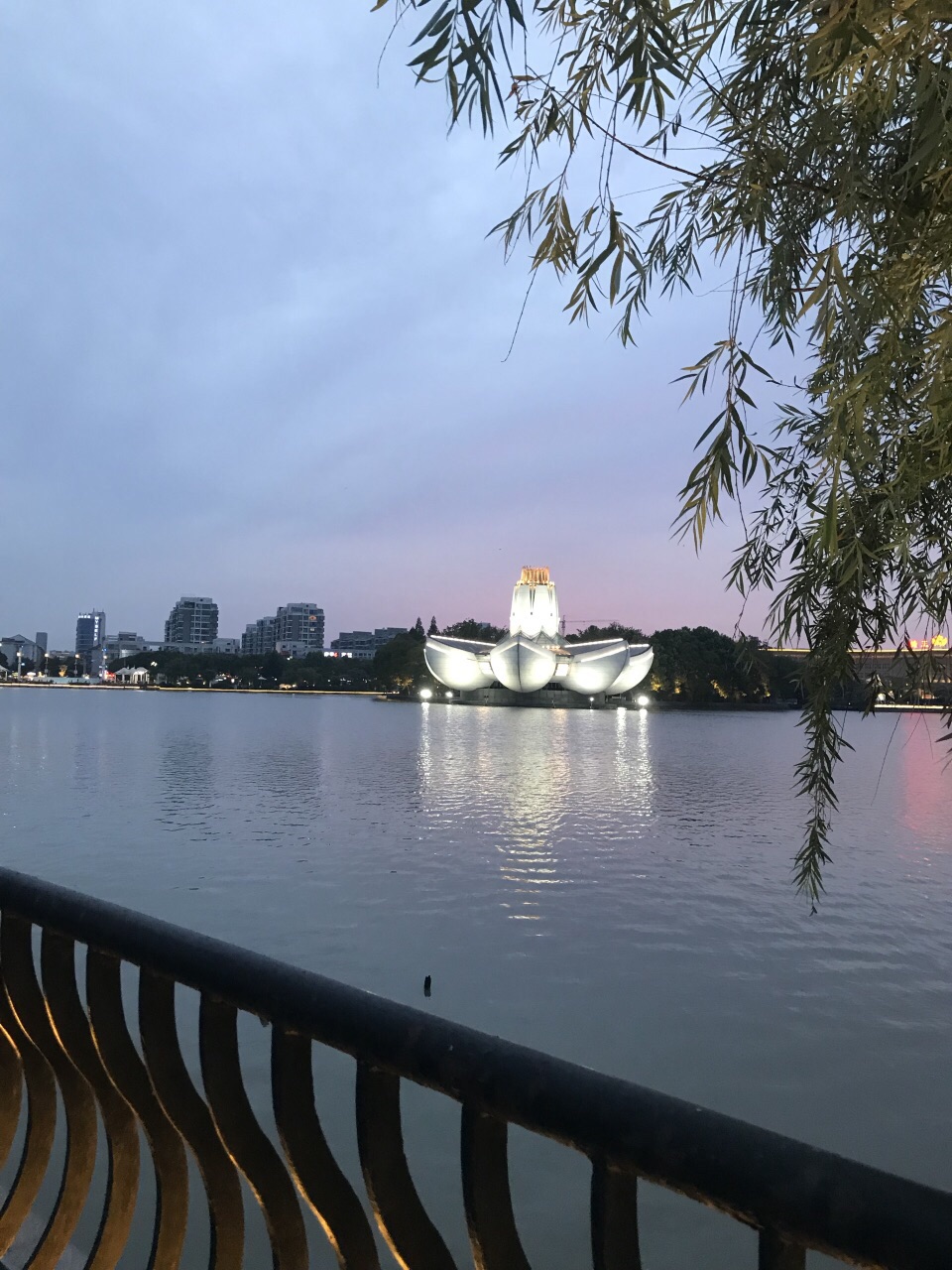 东湖