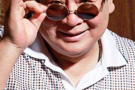 0pqpob2c">赵炎,原名赵殿燮,1951年4月出生于北京市,中国内地相声演员