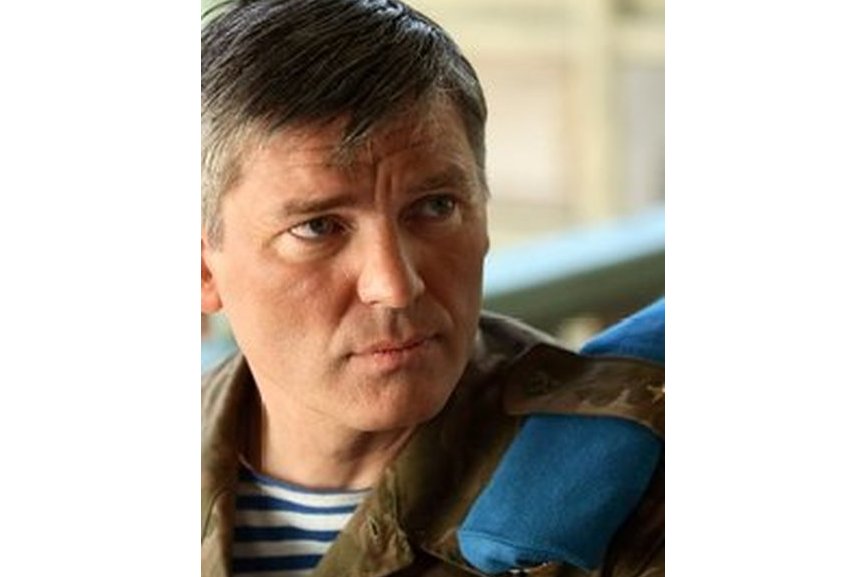  p>vladimir komarov是一名演员,代表作品有《十二怒汉》《老爸,新年