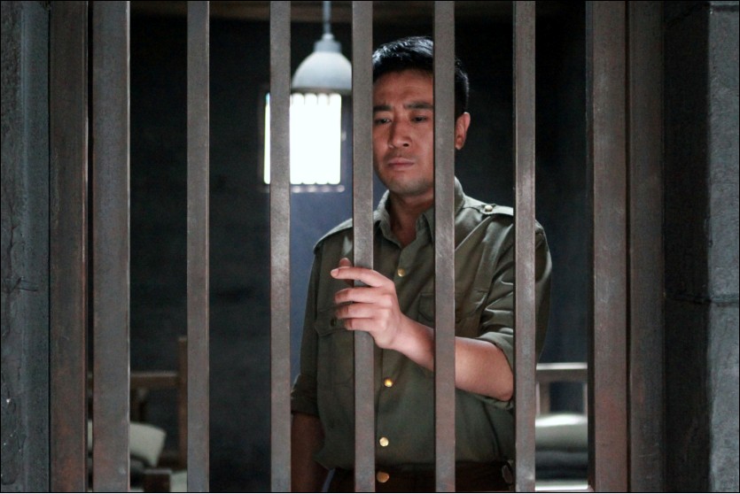  p>电视剧《青盲》改编自作家 a target="_blank" href="/item/张海帆