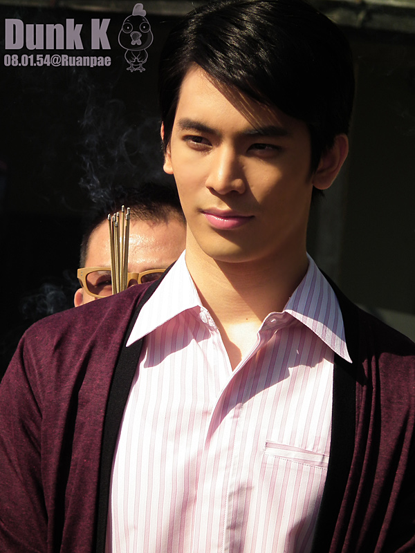  p>颂恩·宋帕山(son),1988年11月12日出生于泰国曼谷,泰国男演员