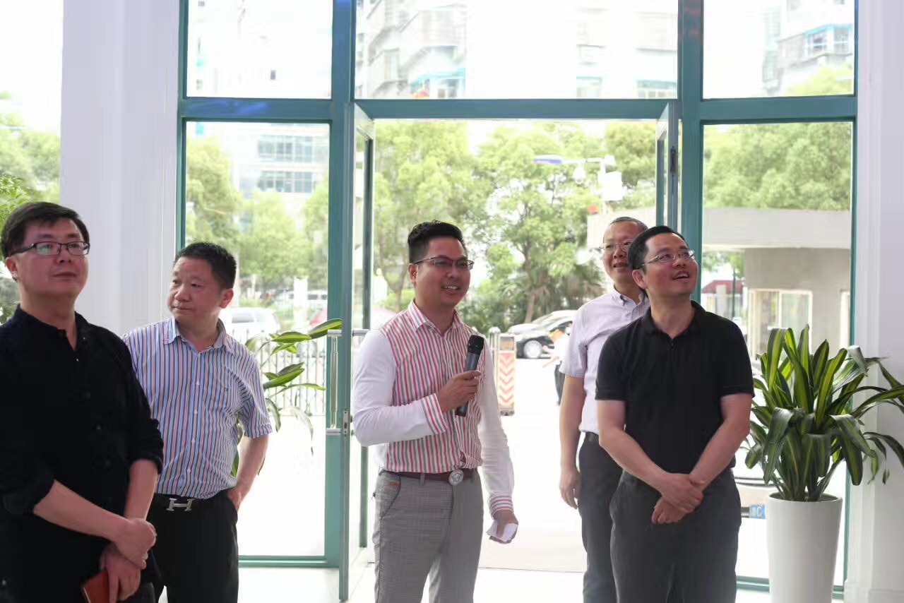 创谷基地创始人兼创捷投资执行董事,浙南创谷海龟科技园ceo,温州市