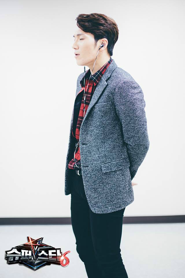 2011年出道的solo歌手,出道曲《傻瓜一样又哭了》.