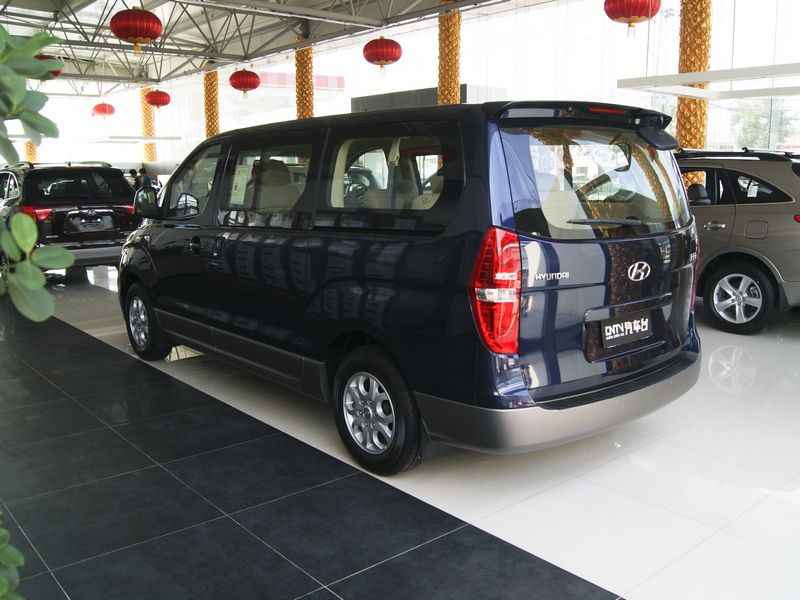  p>h-1辉翼是现代汽车集团旗下的中,高端mpv车型.