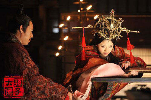  p>《孙子大传》是刘心刚执导,张丰毅,景甜领衔主演的电视剧.