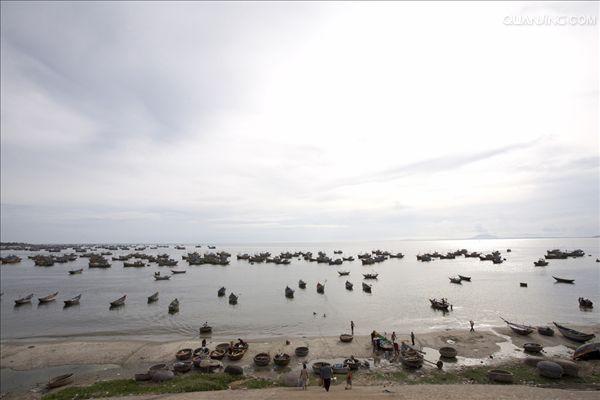  p>平顺省(越南语:t   nh bình thu   n/汉喃字:省平顺)是 a target=