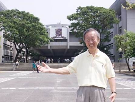 高锟教授摄于百万大道（2008年）