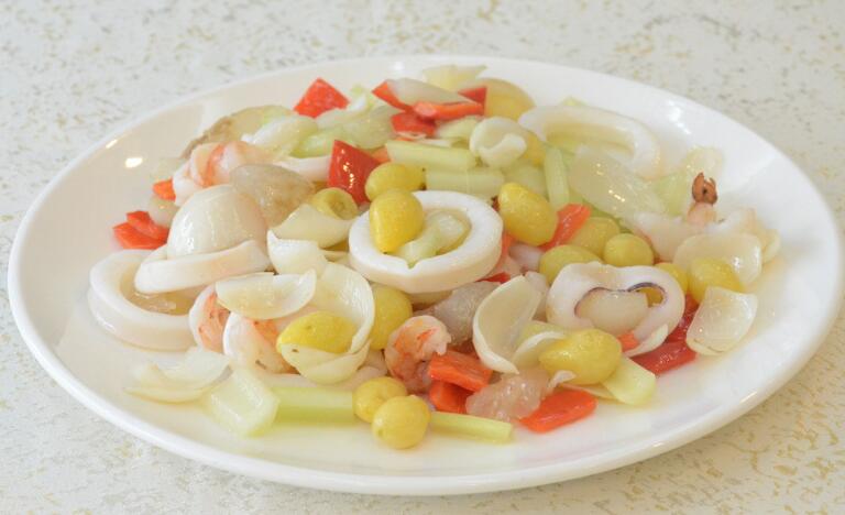  p>淮山炒百合是一道菜品,主料为淮山(山药),鲜百合,胡萝卜. /p>