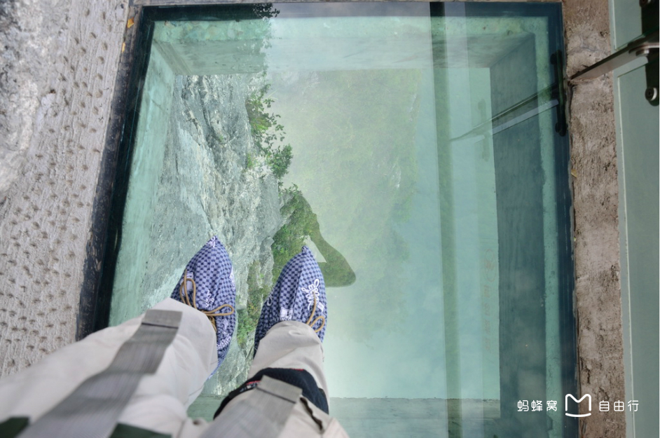 天门山玻璃栈道