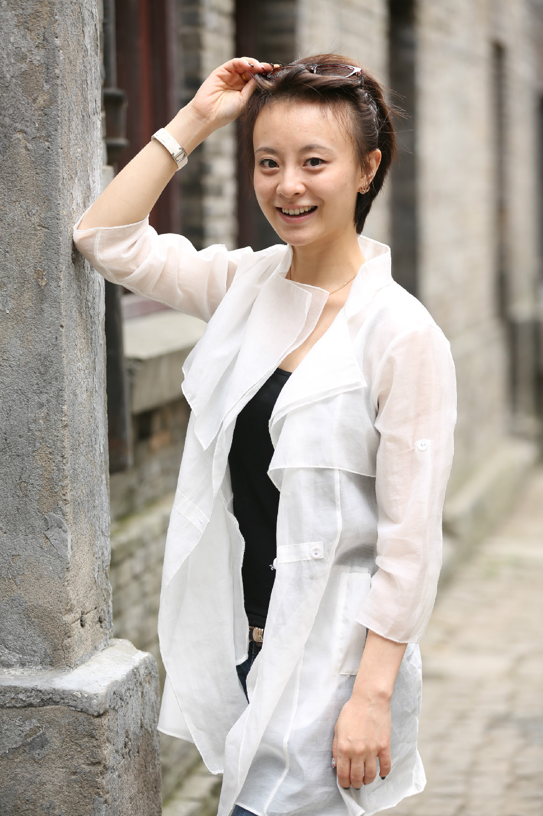  p data-id="go0drtwy74">陈垚(陈佩珊),中国内地女演员,毕业于 a