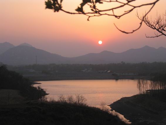  p data-id="gnbwevxp3y">马河水库地处滕州市城区东北15千米处,龙山