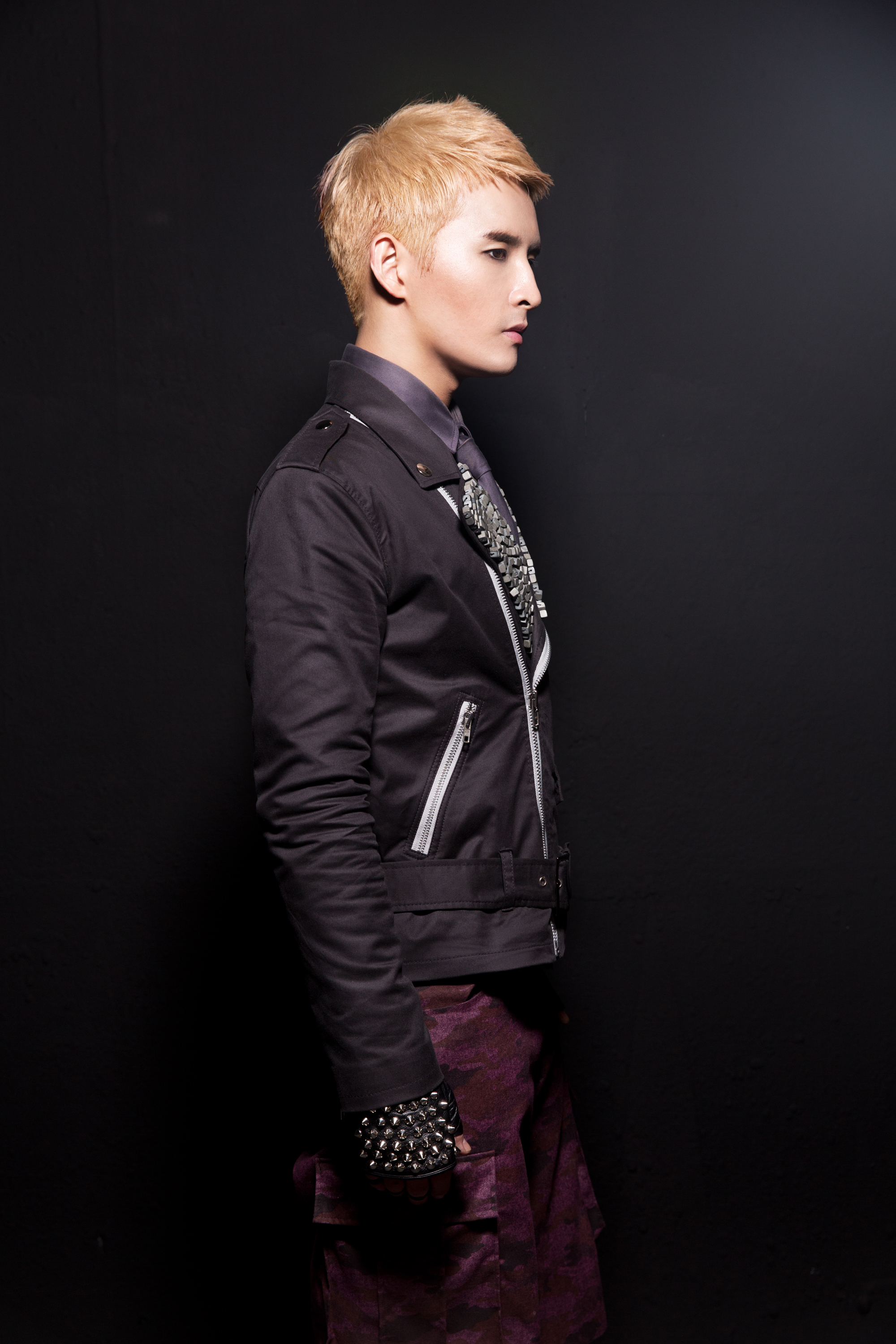  p>至上励合(top combine),中国内地男子流行演唱组合,现以 a target=