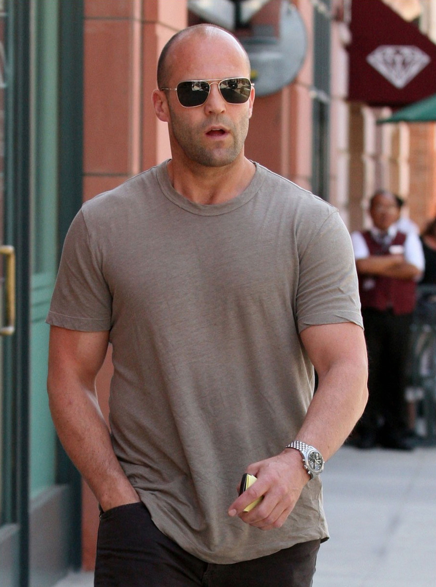  p>杰森·斯坦森(jason statham),1967年7月26日出生于英国伦敦,英国