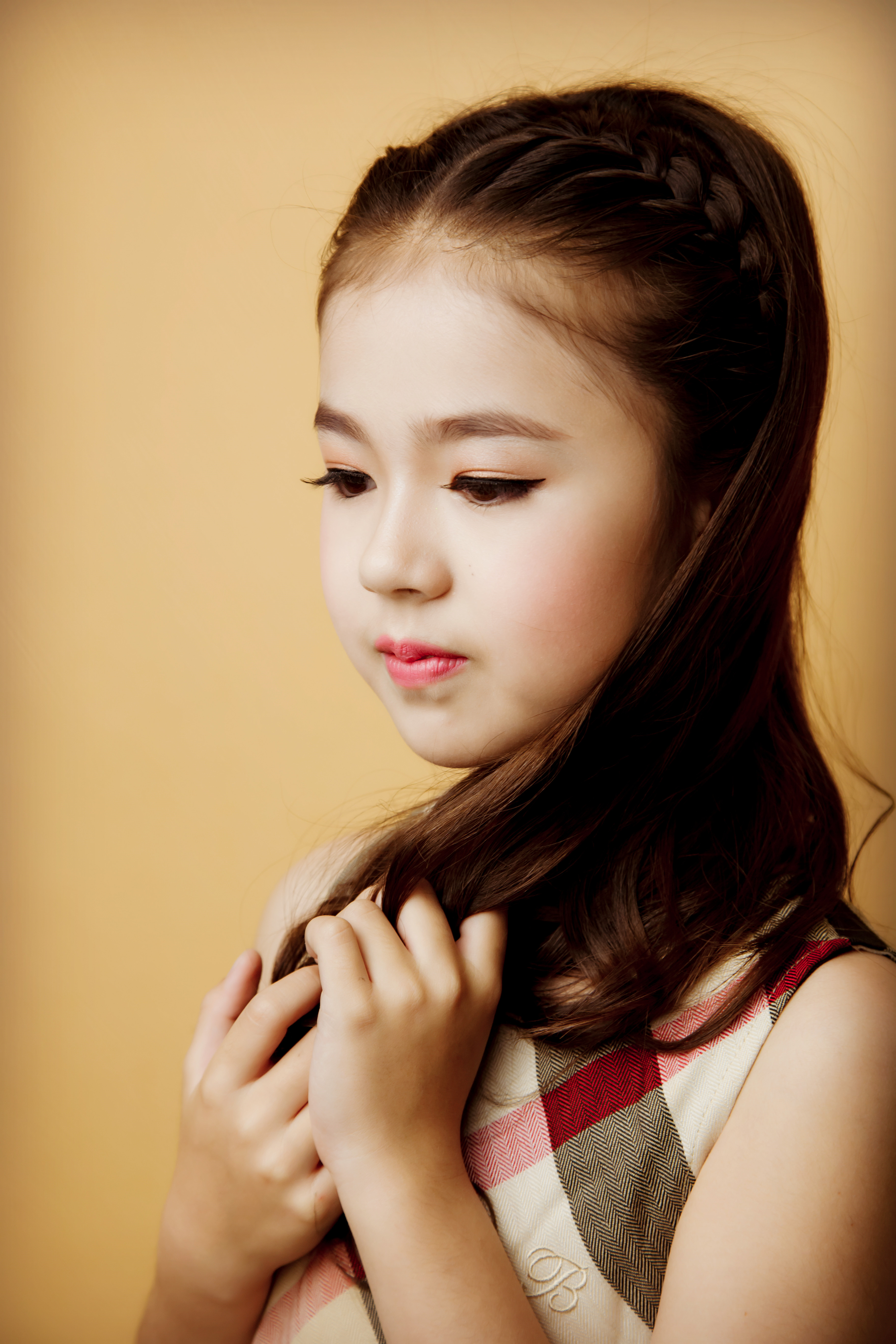  p>曾凯恬,小名恬恬,中美混血儿,童星,2005年3月30日出生于 a target=