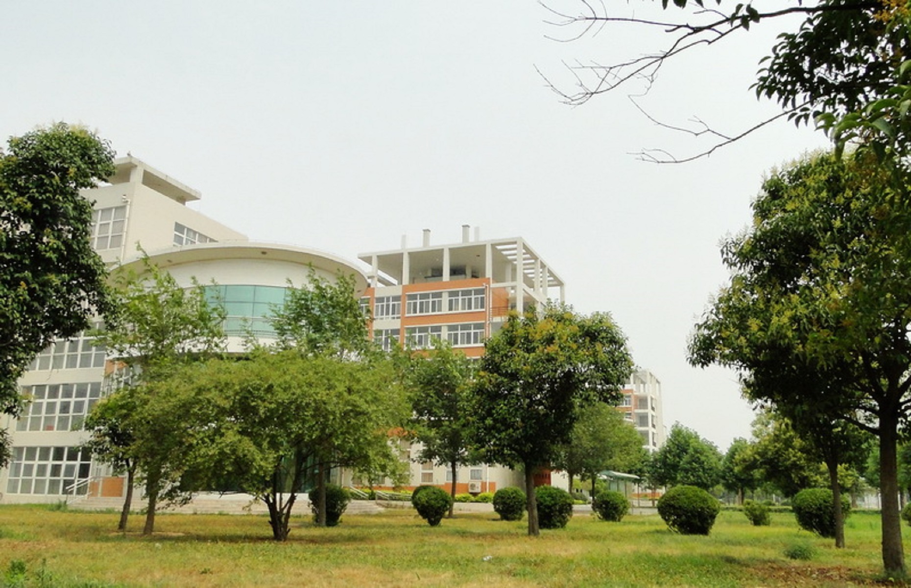  p>许昌职业技术学院(xuchang vocational technical college)位于
