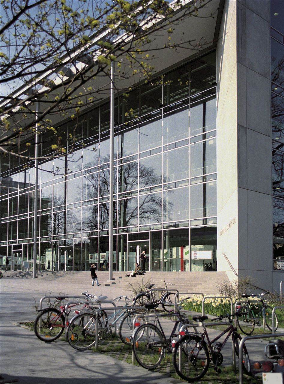  p>德累斯顿工业大学(technische universit  t dresden),始建于1828