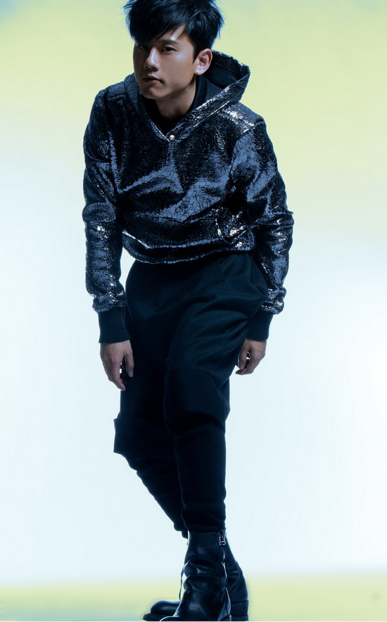  p>《女人到底想什么》由 a target="_blank" href="/item/李焯雄