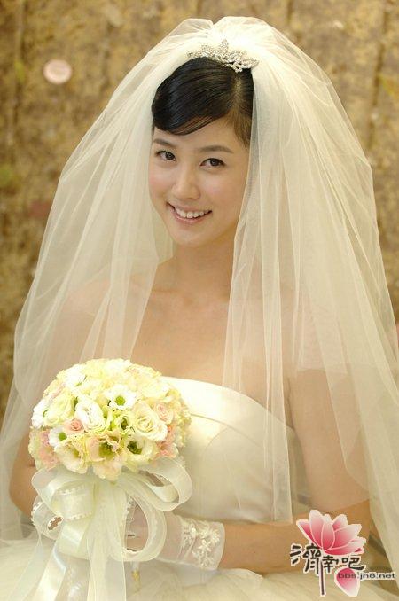  p>李秀景(         ),1982年3月13日出生于韩国,演员,毕业于 a