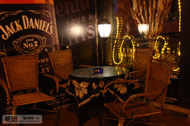  p>百威驿点是一家酒吧,位于火炬一支路1-3. /p>