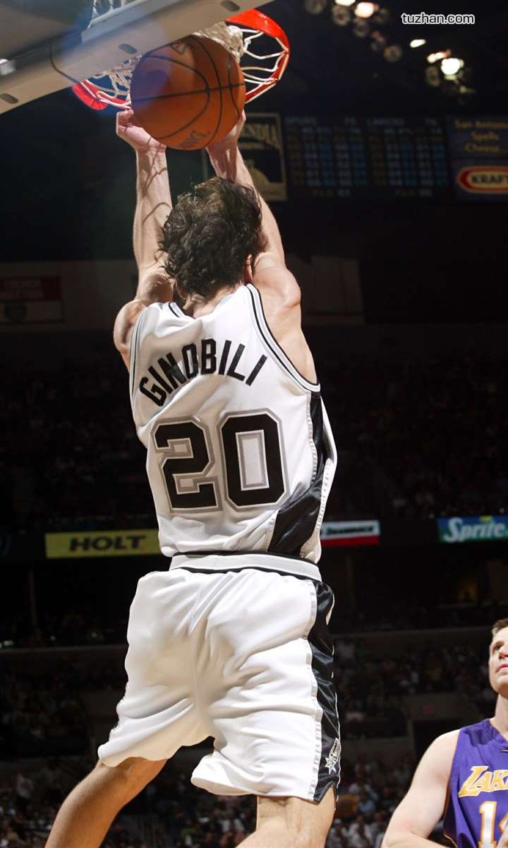 伊曼纽尔.吉诺比利