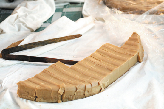  p>糖饧(xíng):永康,义乌,东阳,磐安方言音叫糖洋,糖泱等, 是浙江