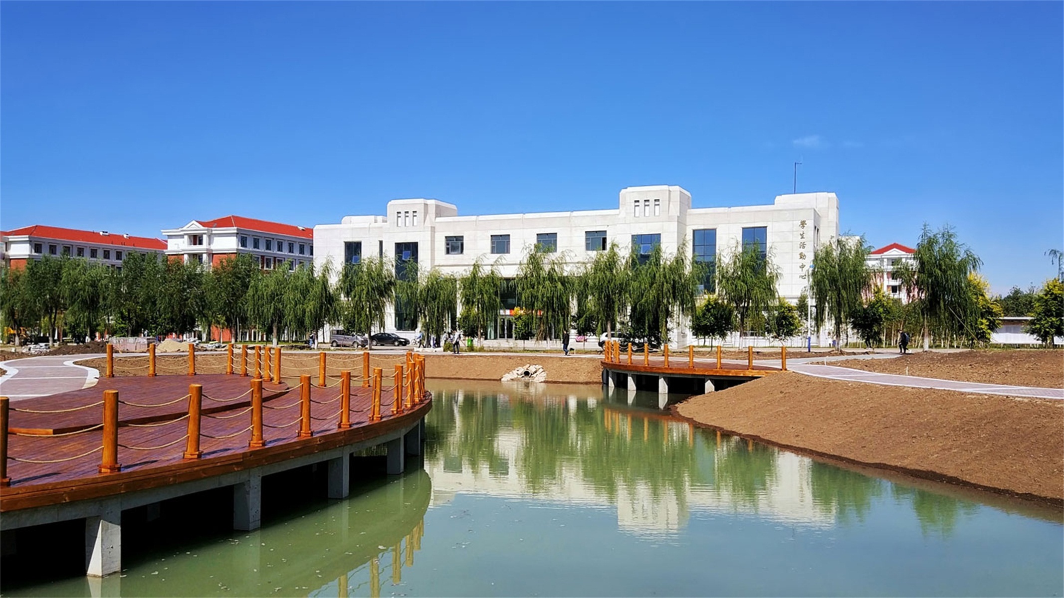  p>黑龙江东方学院坐落于 a target="_blank" href="/item/哈尔滨市
