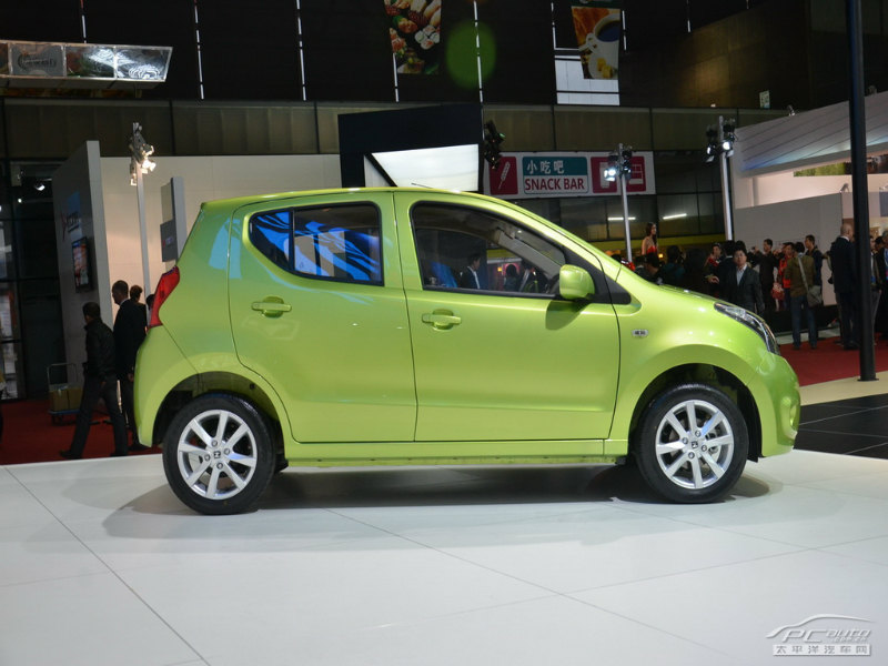  p>众泰z100是众泰汽车旗下的微型车. /p>