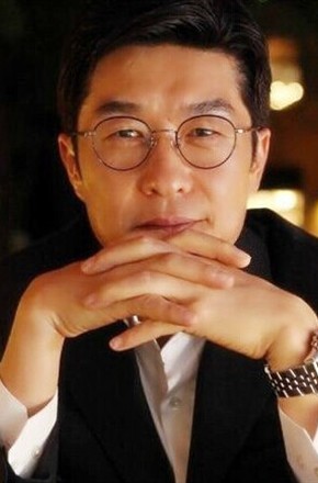  p>金相中(         ),1965年8月6日出生于首尔,毕业于 a target="