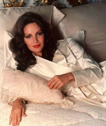  p>杰奎琳·史密斯 i>(jaclyn smith) /i>,美国演员,代表作是1976版