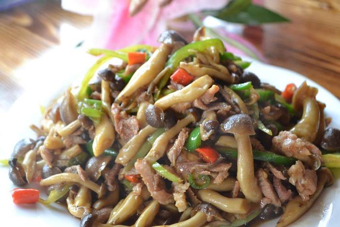 肉丝炒蘑菇