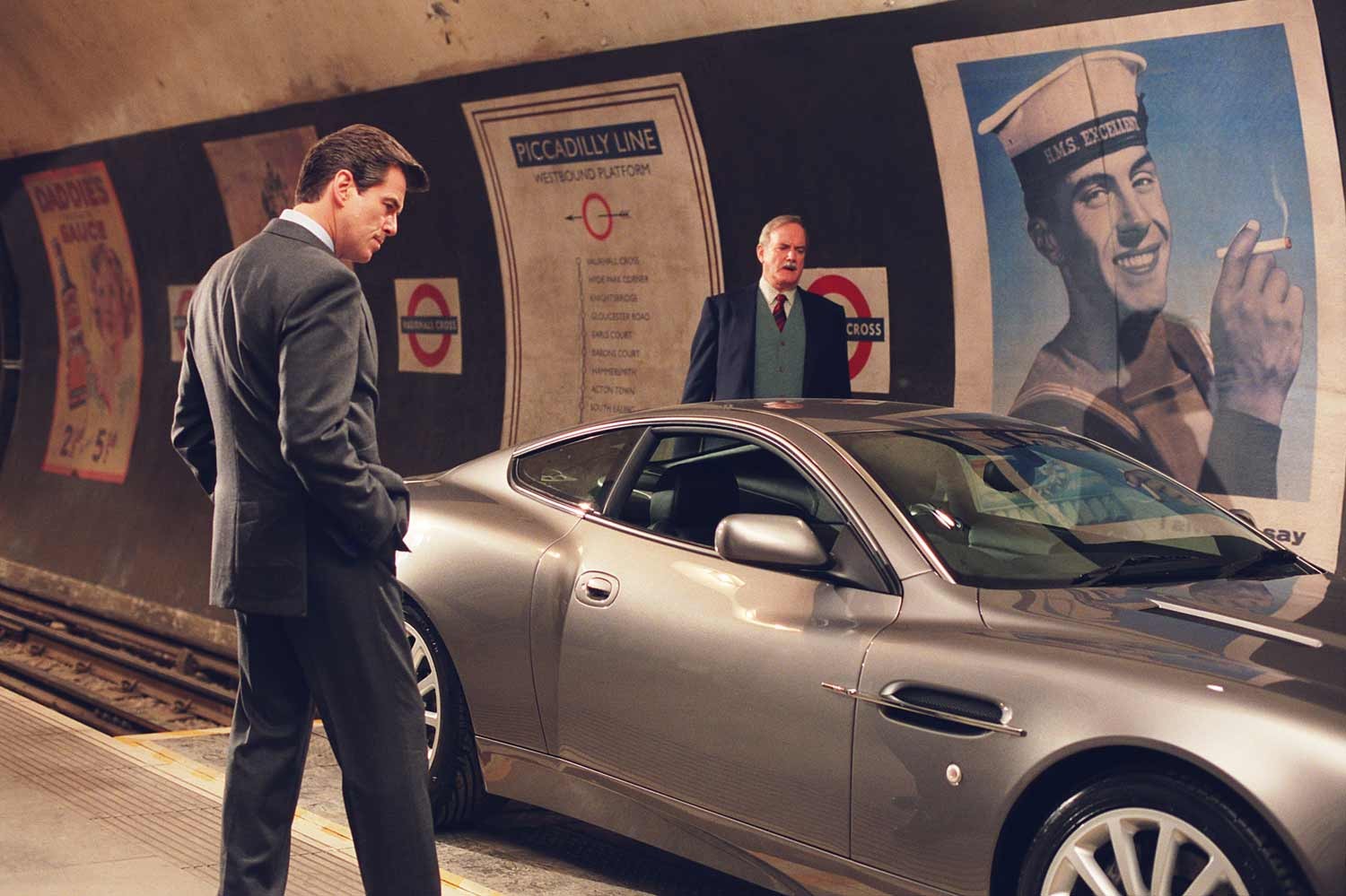  p data-id="gncn8a52n7">《007之择日而亡》 i>(die another day) /i