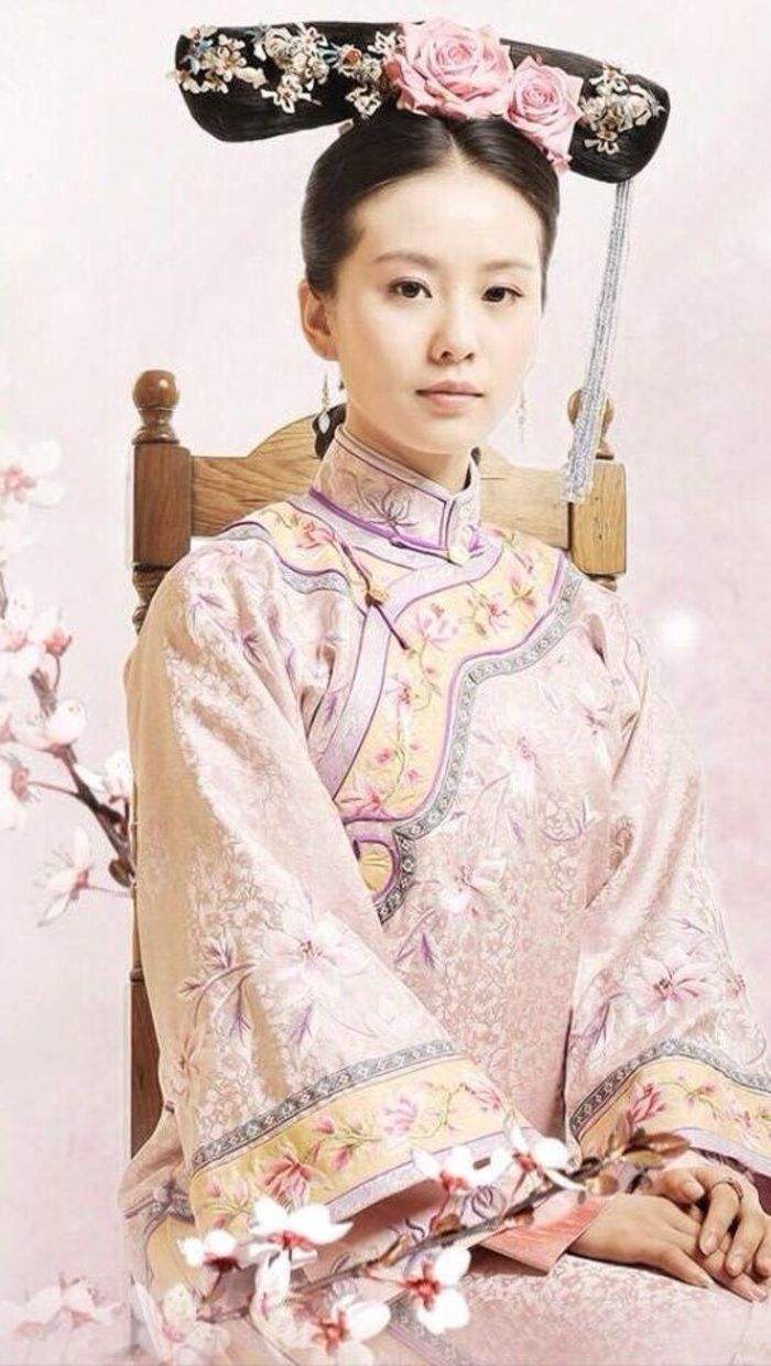 ">桐华 /a>的小说《 a target="_blank" href="/item/步步惊心/116"