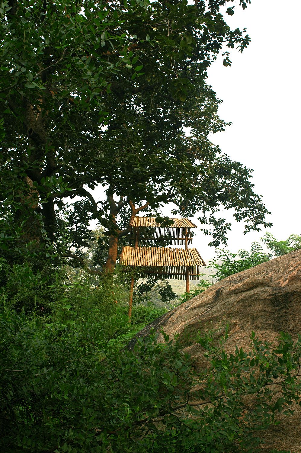  p>藤龙山风景名胜区位于河北省 a target="_blank" href="/item/平山