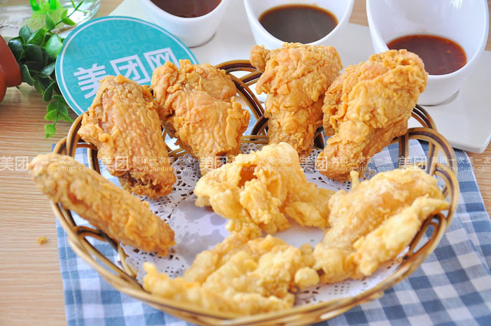  p>原味炸鸡翅是一道老少皆宜的 a target="_blank" href="/item/大众