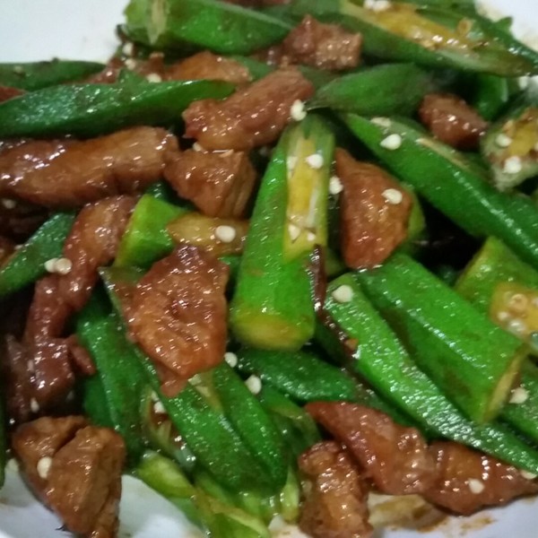 秋葵炒肉片