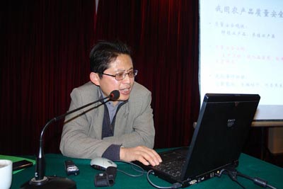 王强