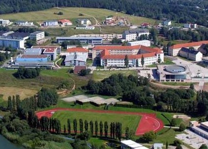  p> b>伊尔梅瑙工业大学 /b>是德国小有名气的国立 a href="#" data