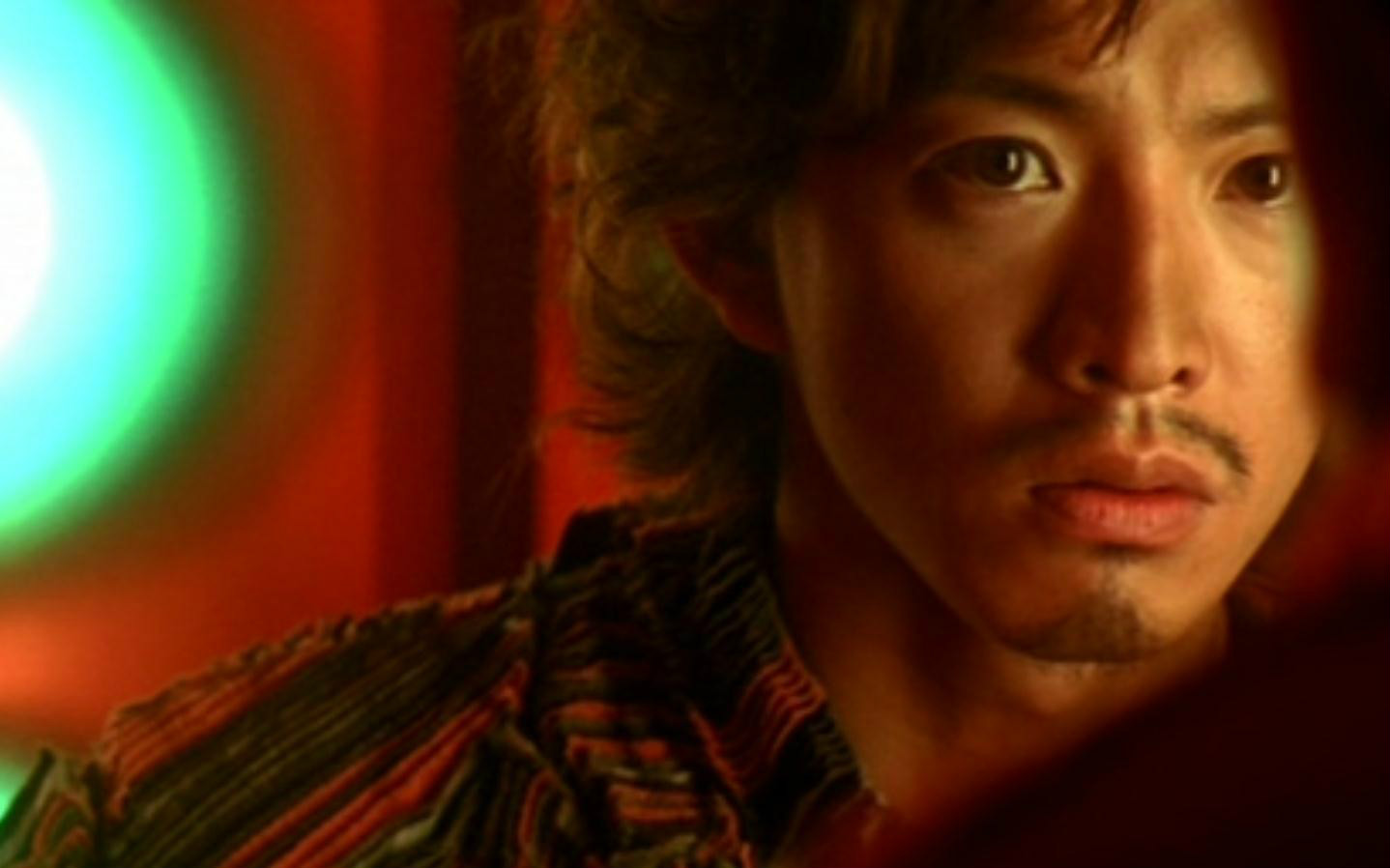  p>《2046》是由香港导演 a href="#" data-lemmaid="373607">王家卫 