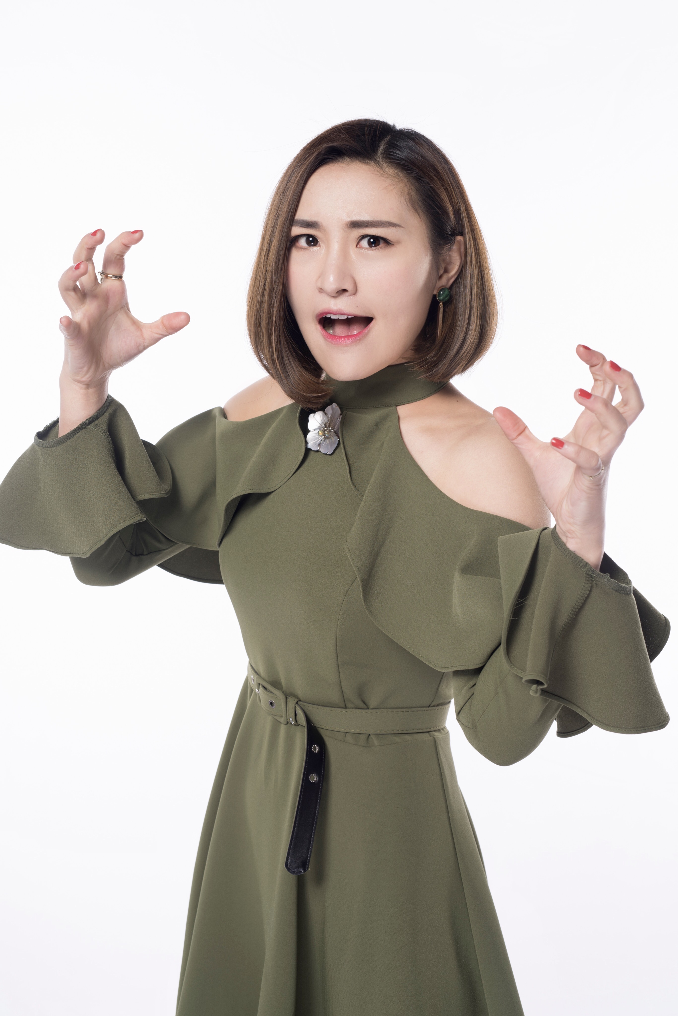  p data-id="gnvhxml6k5">大王 i>(本名沈夏), /i>12月24日出生于四川