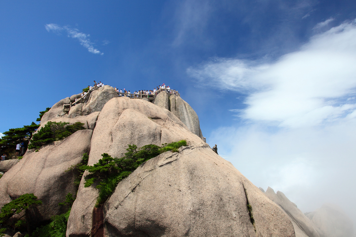 target="_blank" href="/item/黄山市/212055" data-l