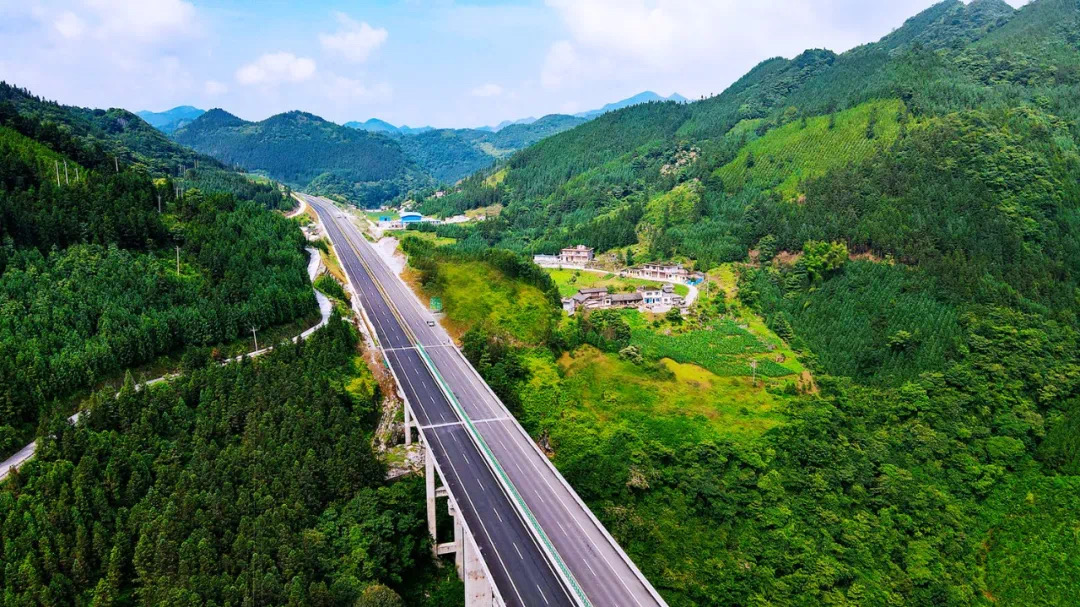 叙永—威信高速公路