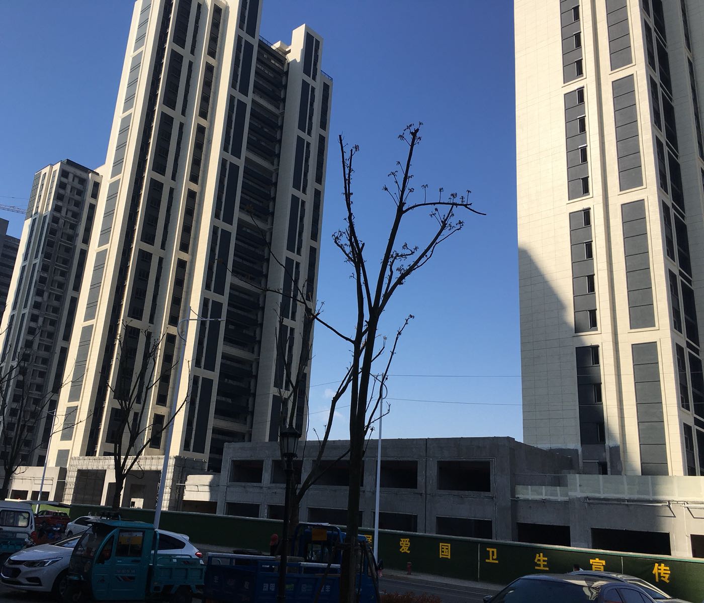  p>绿地世纪城,位于泰州市海陵区鼓楼南路79号(园博园东门向北100米)