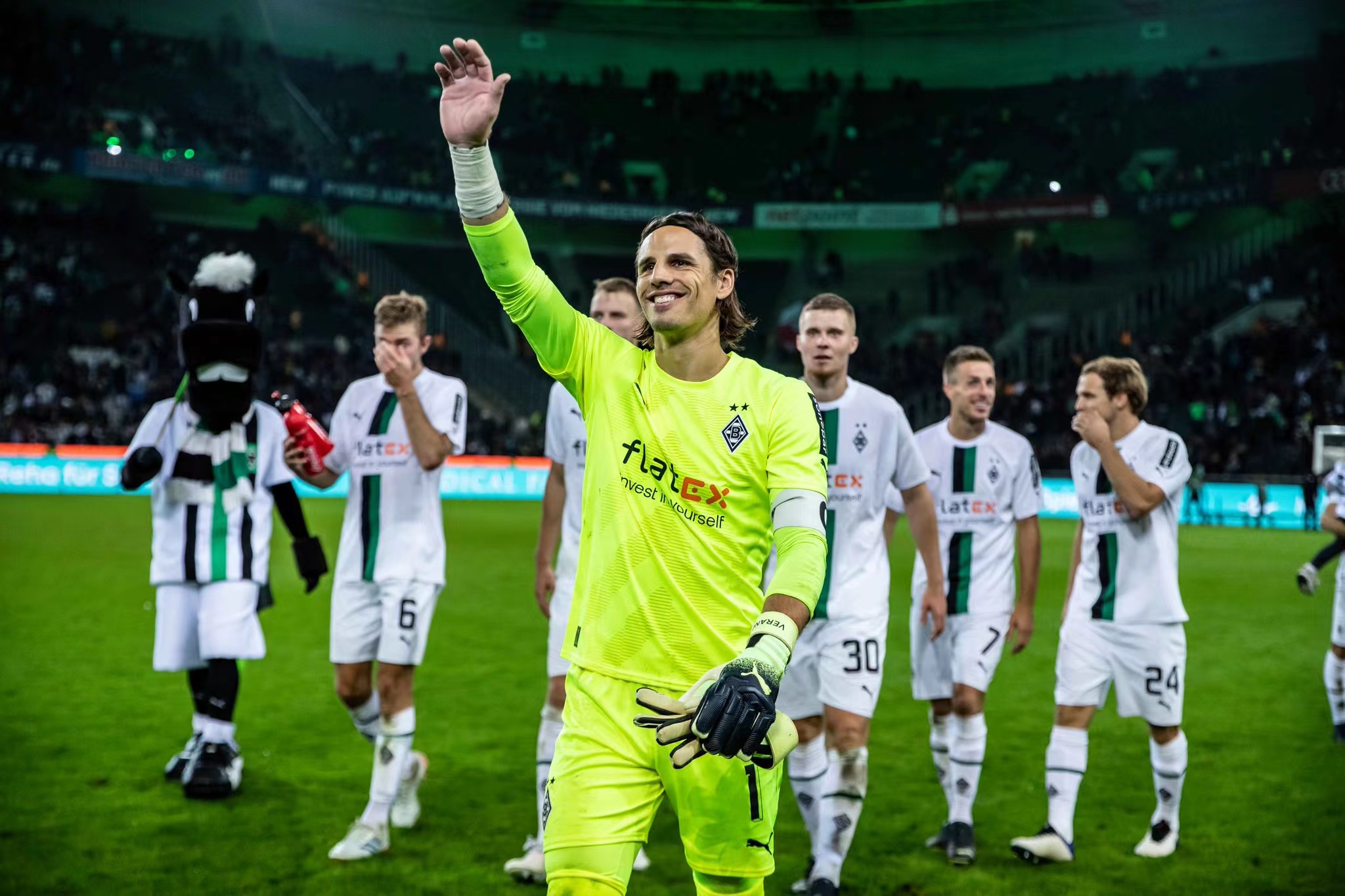  p data-id="gnbj4jcn8v">扬·索默(yann sommer),1988年12月17日出生