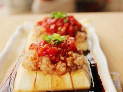 剁椒肉沫蒸豆腐